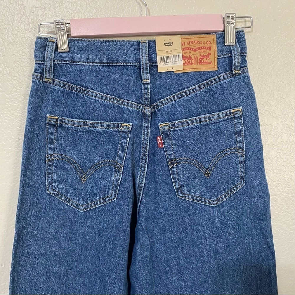 Levi’s High Wasted Straight Jeans - Picture 3 of 6